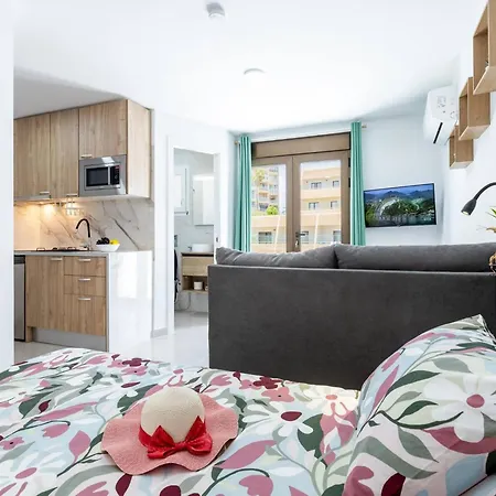 1 Charming In Americas Apartament