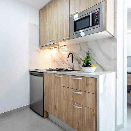 1 Charming In Americas * Playa de las Américas