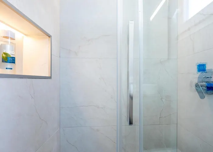 1 Charming In Americas 美洲海滩